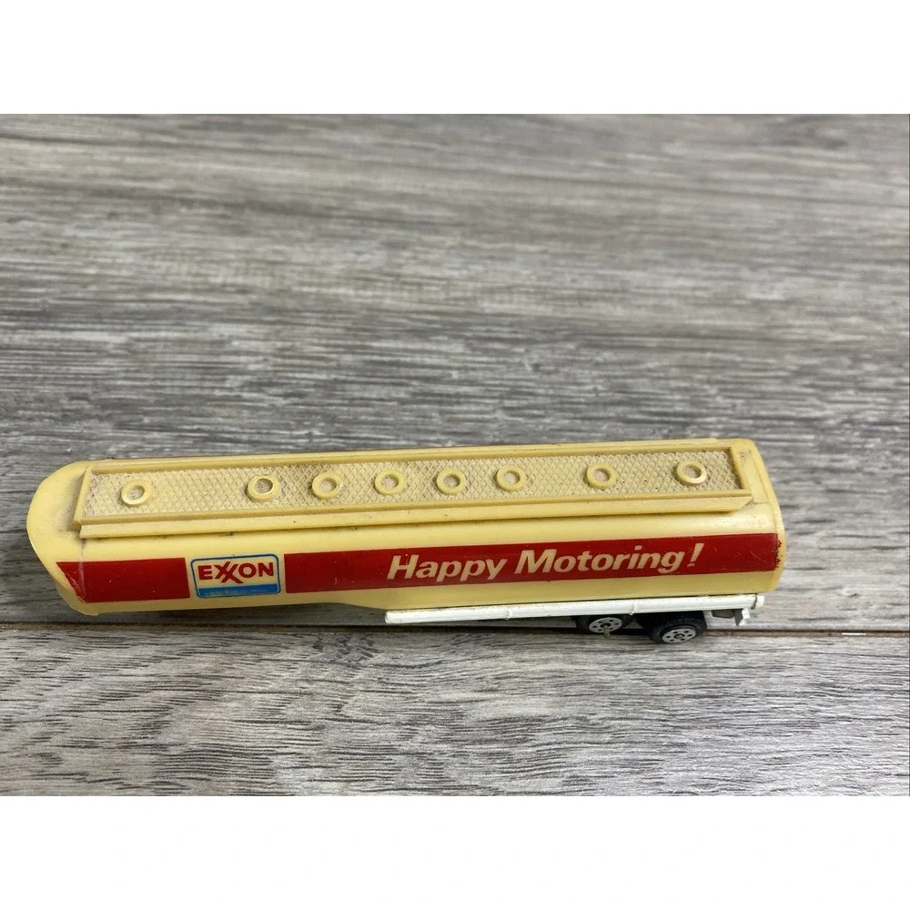 Road Champs Exxon Happy Motoring! Diecast Tanker‎ Trailer Vintage 1982